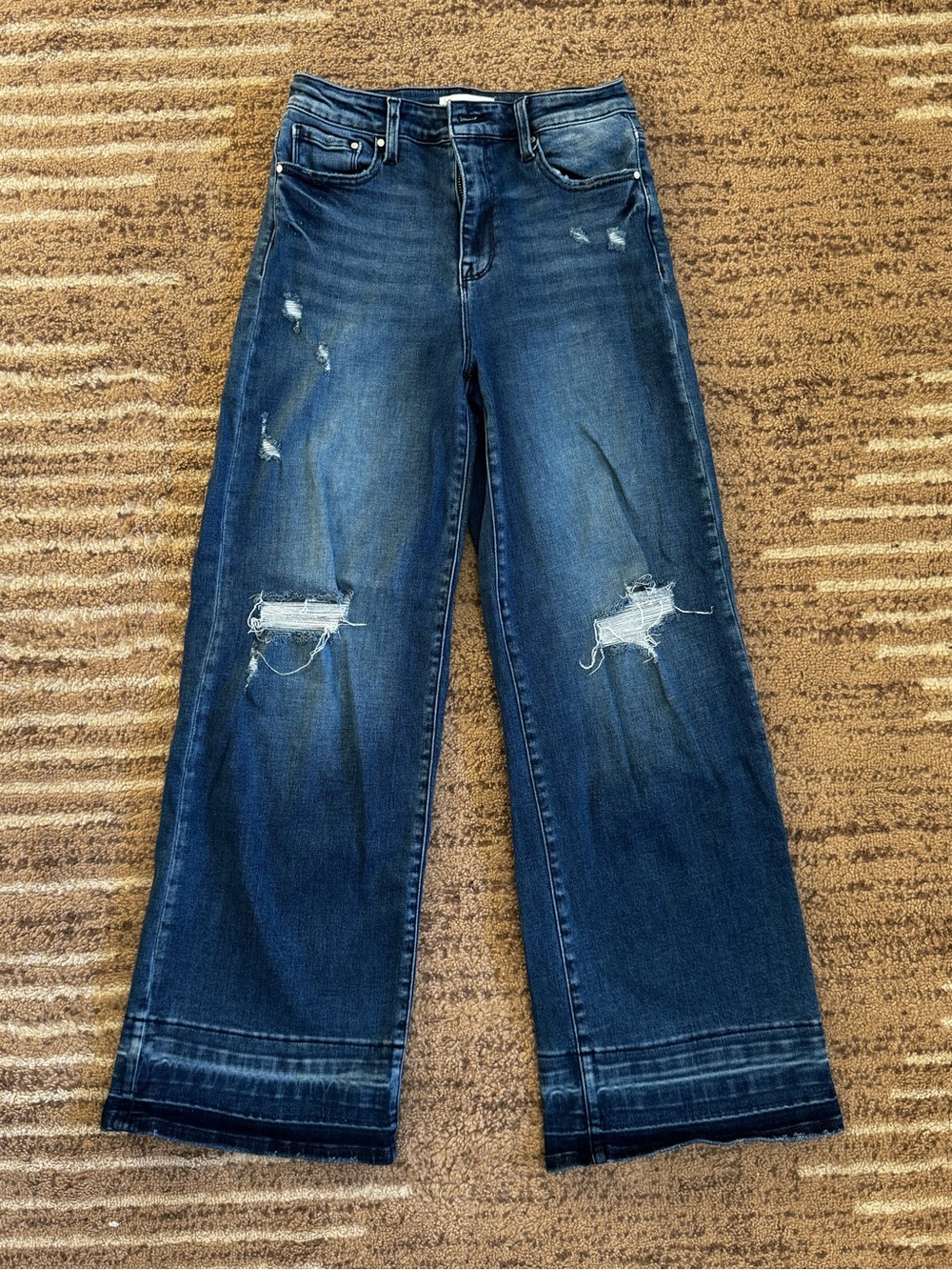 Wide-Leg Distressed Jeans in Dark Blue